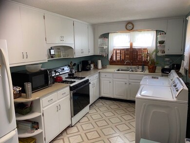 720 S 25th St, Mattoon, IL 61938 - photo 3