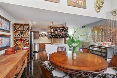 Dining/Kitchen