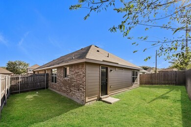 1504 Dove Cir, Ennis, TX 75119 - photo 2