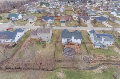 909 Woodland Dr, Maryville, IL 62062 - photo 3