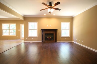 EXAMPLE>>>LARGE Great Room with Fireplace and Lots of Natural Sunlight!