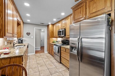 42 Shadowbrook Ln, Hurst, TX 76053 - photo 6