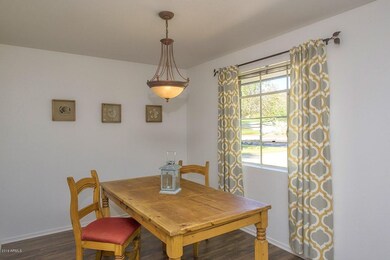 005_Dining Area