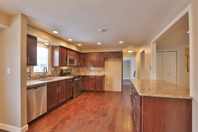 922 Pettibone St, Crown Point, IN 46307 - photo 4