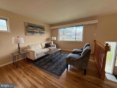 14122 Chadwick Ln, Rockville, MD 20853 - photo 5