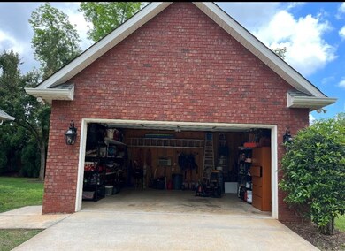 214 Old Bridge Rd, Warner Robins, GA 31088 - photo 2