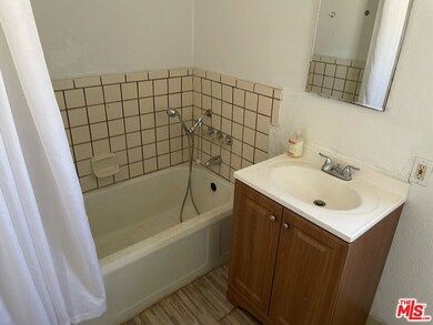 1013 E 150th St, Compton, CA 90220 - photo 2