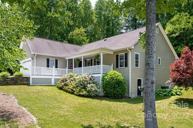 141 Oak Apple Ln, Hendersonville, NC 28792 - photo 5