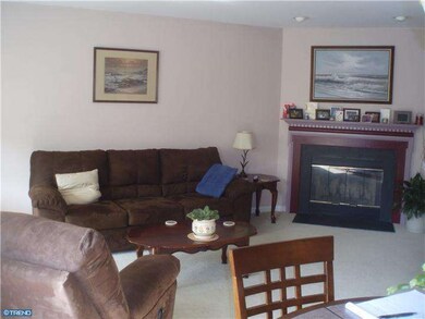 150 Kingswood Ct unit 150, Glen Mills, PA 19342 - photo 3