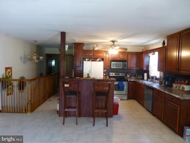 150 N Franklin St, Orwigsburg, PA 17961 - photo 5