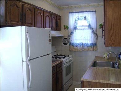 900 Targee St, Staten Island, NY 10304 - photo 6