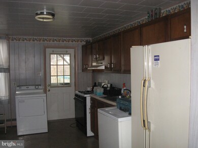 331 S Mill St, Saint Clair, PA 17970 - photo 7