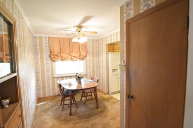 Dining room 1a