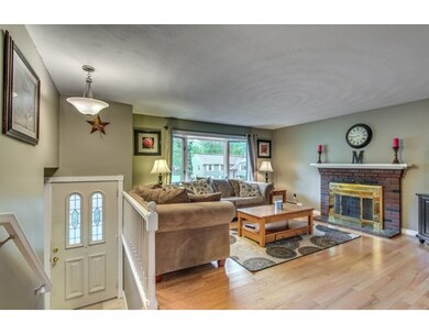 29 Laurel Ln, Bellingham, MA 02019 - photo 4