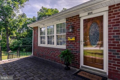 304 Somerset Place, Wallingford, PA 19086 - photo 2