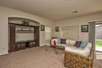 005_Living Room Area