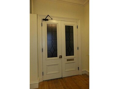Foyer.