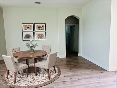 STAGED DINING AREA