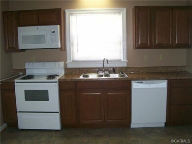 Kitchen- new stove, dishwasher and microwave.