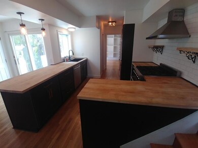3 Avon -Kitchen
