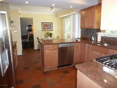 38 Windfall Ln, Marlboro, NJ 07746 - photo 4