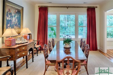 Large dining room off the foyer, perfect for enter