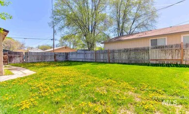 312 S Holly St, Nampa, ID 83686 - photo 6