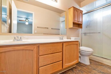 4646 E Fountain Cir-large-014-016-Master