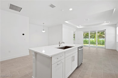 Kitchen layout with large, center kitchen island w