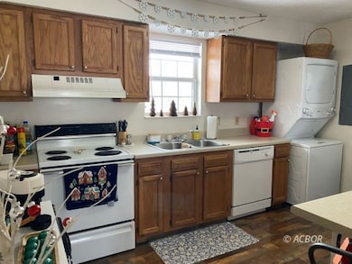 15 S Shafer St unit 1509, Athens, OH 45701 - photo 4