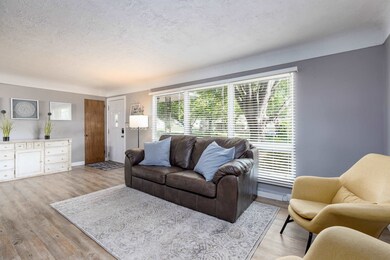 2403 Valley High Dr, Cedar Falls, IA 50613 - photo 5