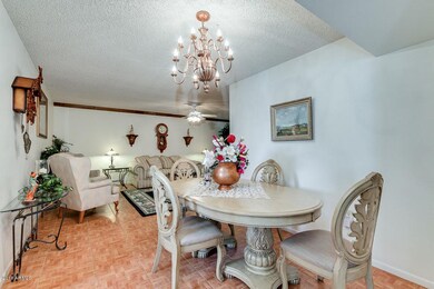 10238 W Palmeras Dr, Sun City, AZ 85373 - photo 6