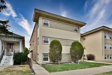 2334 N 72nd Ct unit 2W, Elmwood Park, IL 60707 - photo 3