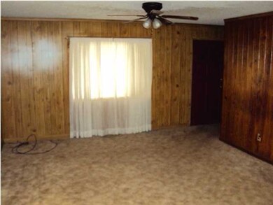 Spacious living room