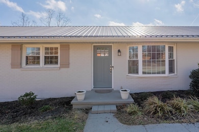 230 Montgomery St NE, Christiansburg, VA 24073 - photo 7