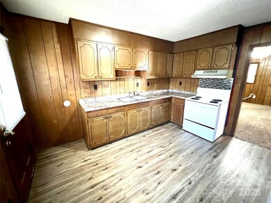 610 Hester Dr unit 1, Dallas, NC 28034 - photo 5