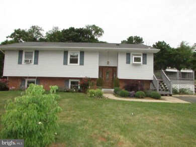 5600 Calvert Dr, Frederick, MD 21703 - photo 3