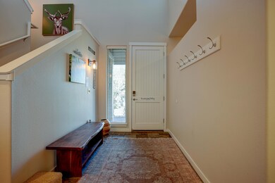 1441 Highland view Loop-Entry1