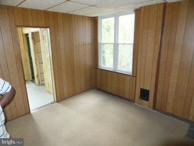 3035 Arunah Ave, Baltimore, MD 21216 - photo 4