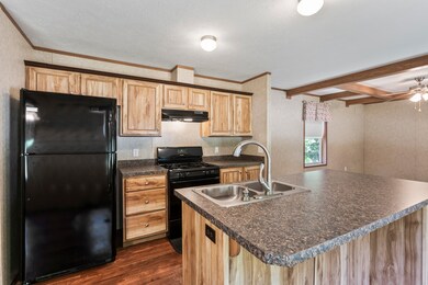 519 Elm St, Limerick, ME 04048 - photo 4