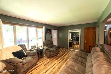 817 S 18th St, Grand Forks, ND 58201 - photo 3