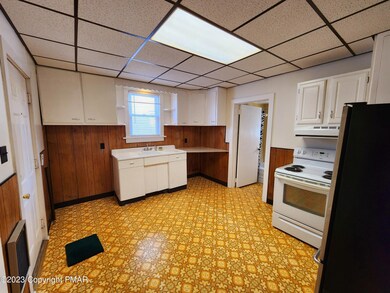 25 N 2nd St unit 101, Stroudsburg, PA 18360 - photo 3