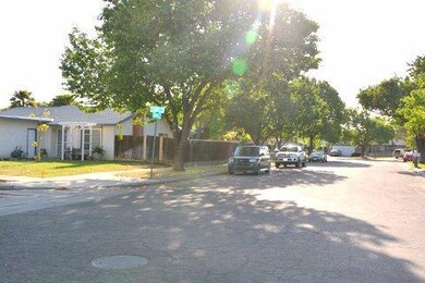3749 N Ezie Ave, Fresno, CA 93727 - photo 5
