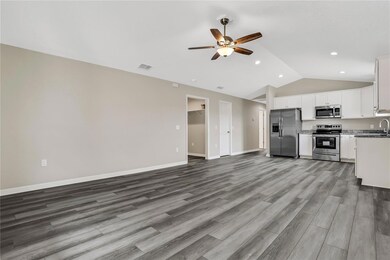 123 Woodland Dr, Winter Haven, FL 33881 - photo 6