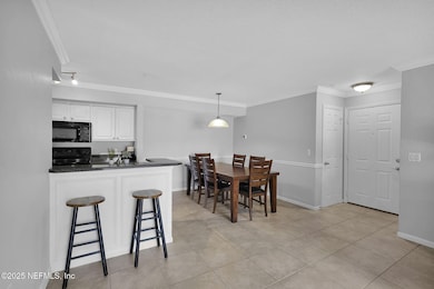 10-web-or-mls-430 Timberwalk__010