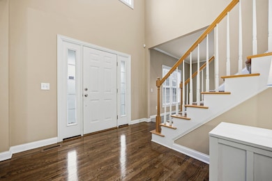 477 Stratshire Ln, Columbus, OH 43230 - photo 2