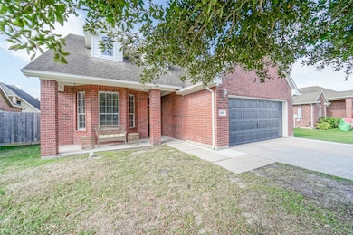 1465 Barras St, Alvin, TX 77511 - photo 3