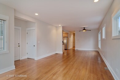 145 Barrypoint Rd unit 1S, Riverside, IL 60546 - photo 4