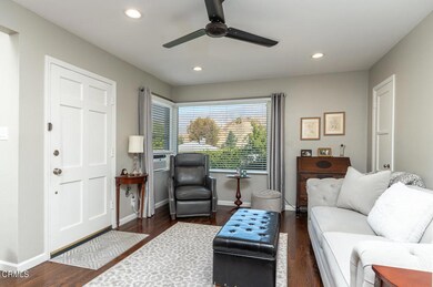 GYP_8050 Brownstone St_006_MLS - Copy -