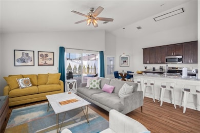 611 Old Bridge Cir, Davenport, FL 33897 - photo 4